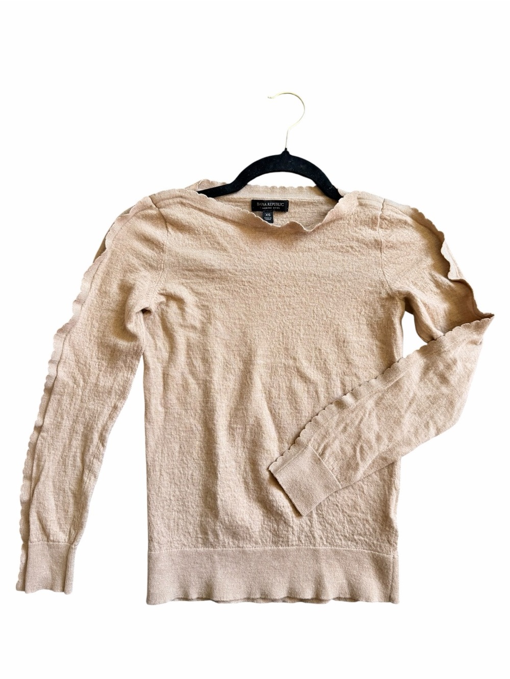 Banana Republic 100% Merino Wool Light Beige Ruffle-Edge Crew Sweater